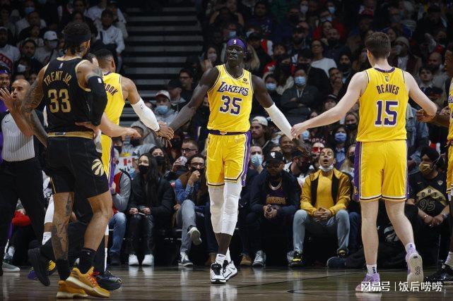 lol 外服加速器-关于NBA常规赛倒计时;多伦多猛龙今夜状态回暖;细节引发关注;气氛紧张;赛程密集仍需轮换的信息