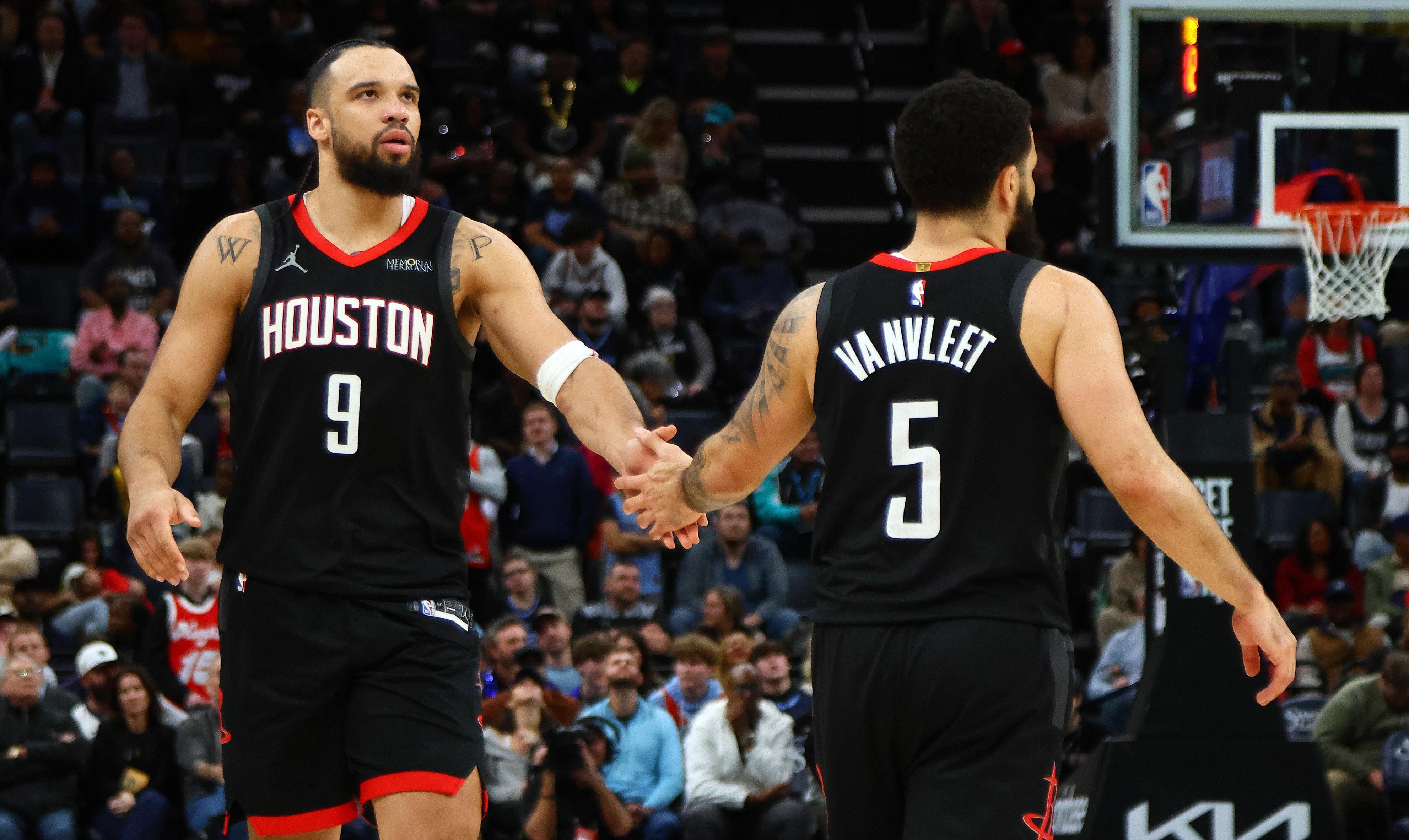 lol 职业选手-包含赛地聚焦——NBA总决赛冲刺阶段热度飙升,尤文图斯状态回暖,更衣室稳定,更衣室氛围转暖的词条